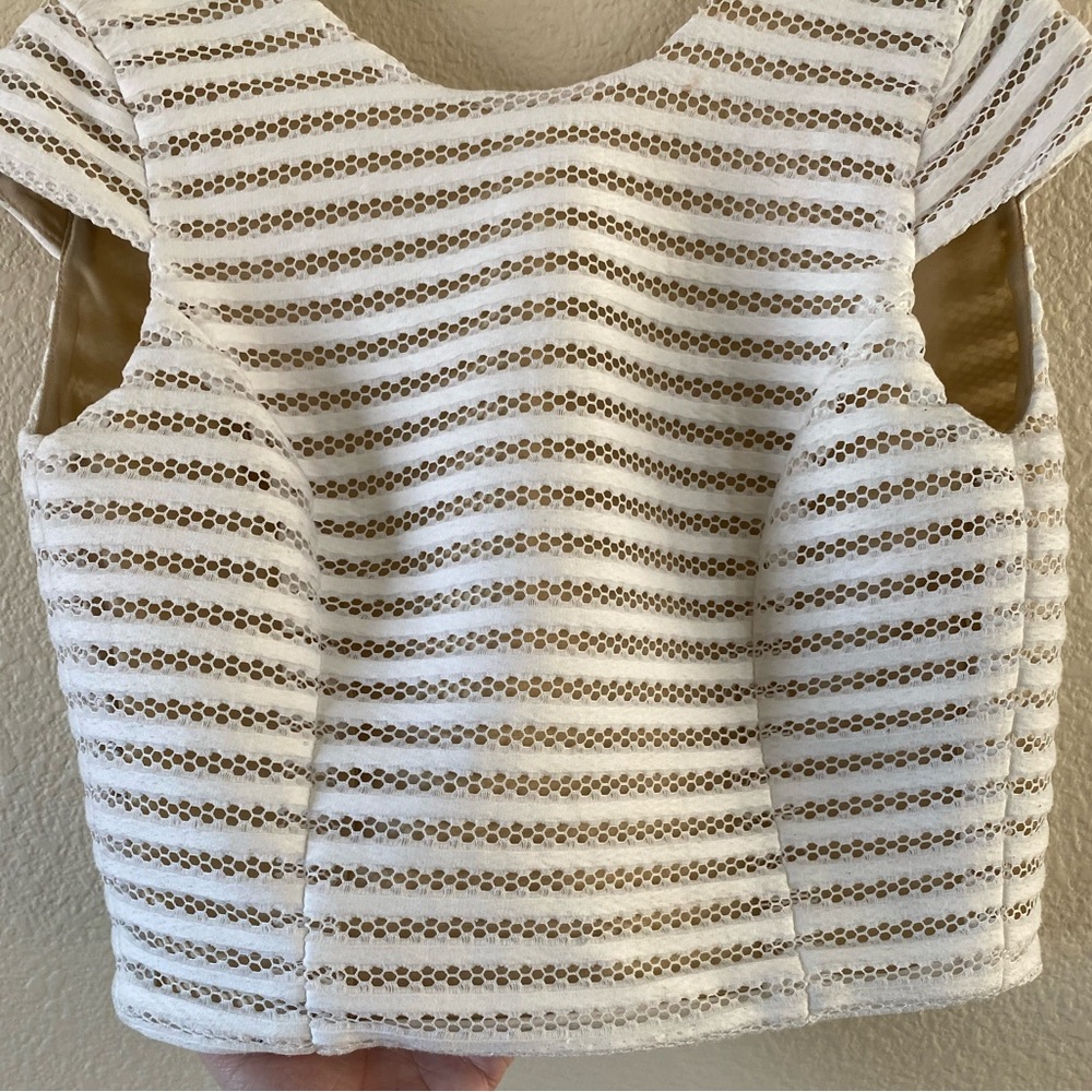 Issue New York Classy and Edgy White Long Skirt and Top Sz S - Picture 7 of 11
